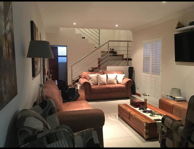 4 BEDROOM TOWNHOUSE FOR SALE IN VANDERBIJLPARK SE 3